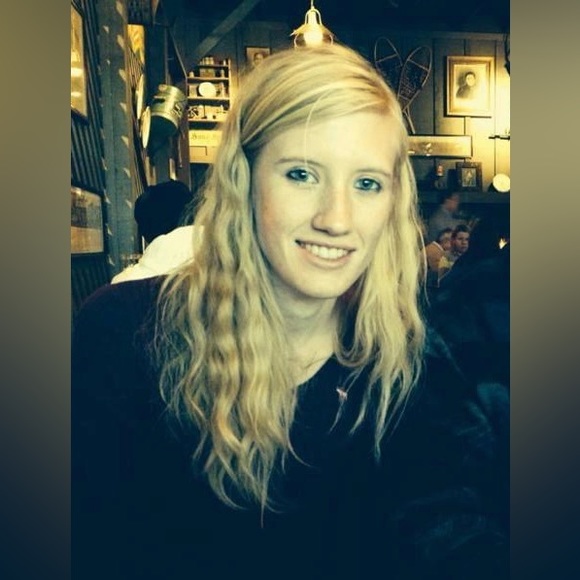 Meet your Posher, Jennifer - Picture 1 of 1